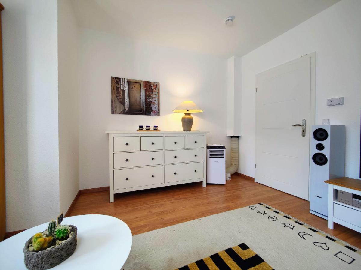 Yourfavoritebed 100M2 Designwohnung Mit Vollausstattung Plauen Exterior foto